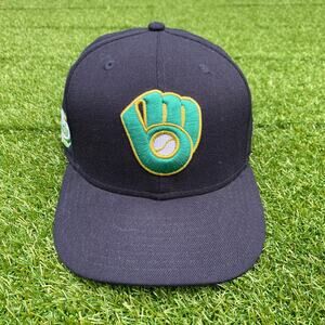 New Era Milwaukee Brewers 1982 Cooperstown Collection Fitted Hat